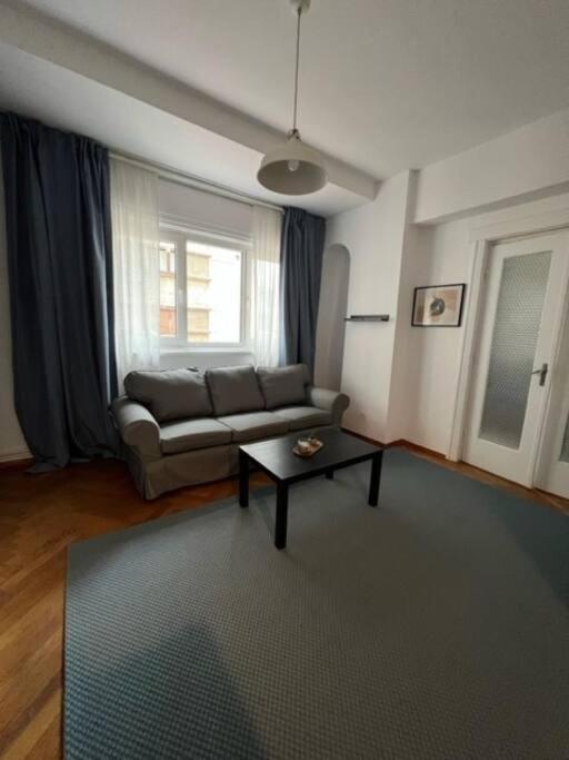 Apartament Ultracentral Universitate บูคาเรสต์ ภายนอก รูปภาพ